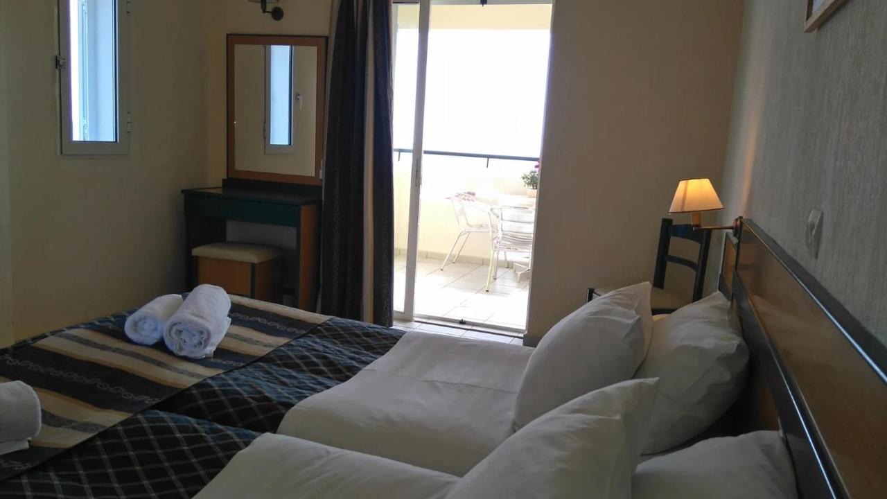 Porto Skala Village Hotel Exterior foto