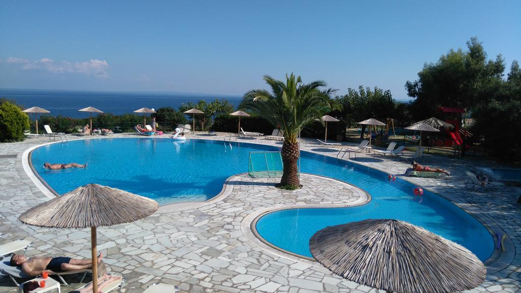Porto Skala Village Hotel Exterior foto
